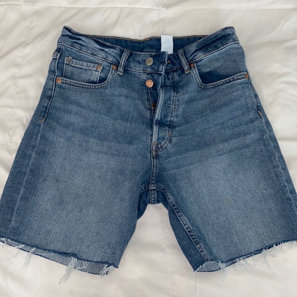 Womens H&M Bermuda shorts-high waist